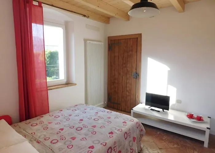 Апартаменты Chilometro 29 Aria Дервио